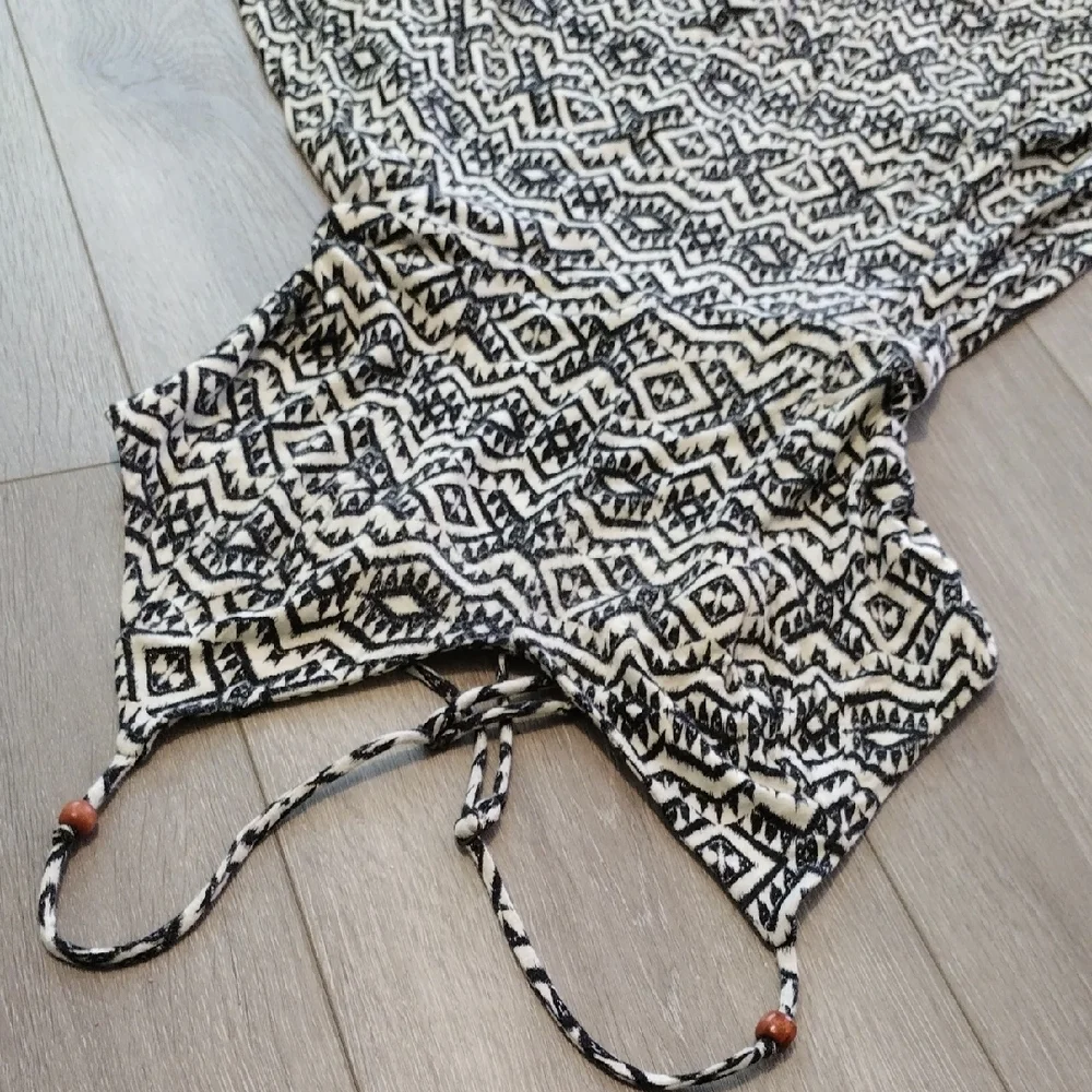 Xhilaration Black and White Geometric Mini Dress - Picture 8 of 10